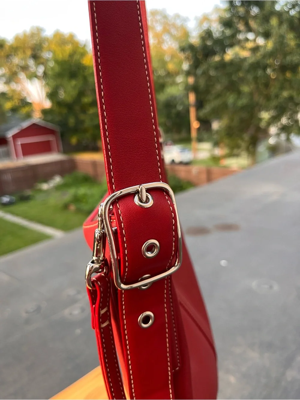 Vintage Coach Red Leather Crossbody Timeless Women's Shoulder Bag